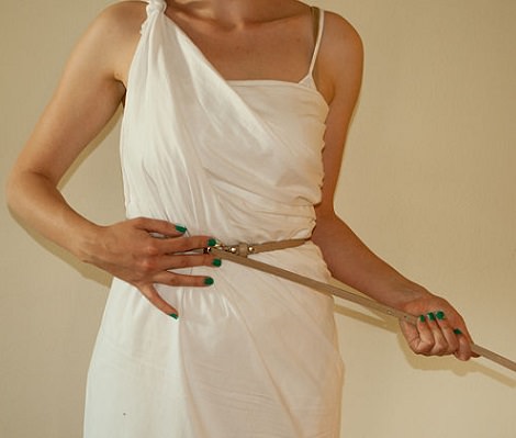 Napier Humanista Correctamente Cómo hacer una toga para el disfraz de griega o romana