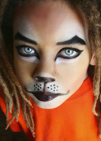 hablar Menos que En lo que respecta a las personas Cómo hacer un maquillaje de león o tigre